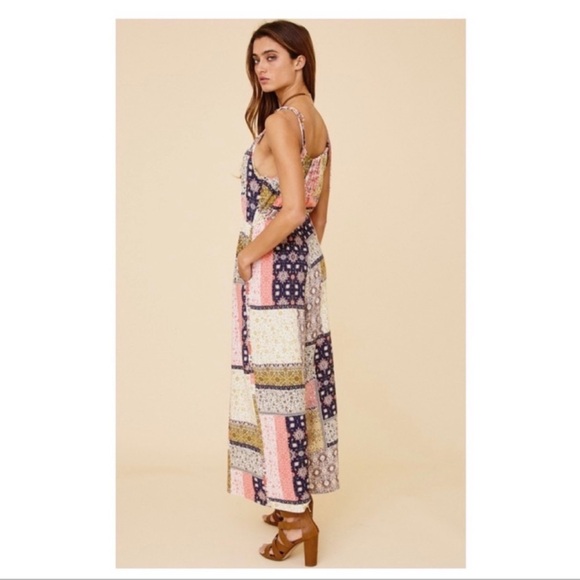 NWT  Sleeveless Floral Wide Leg Spring/Summer Jumpsuit - Picture 5 of 7